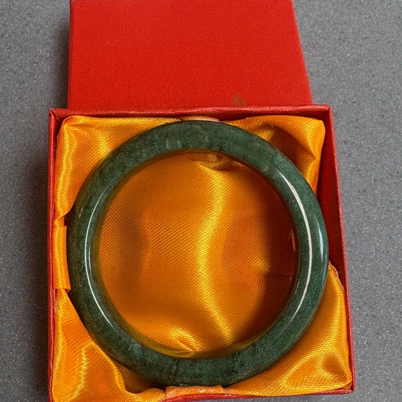 Genuine 100% NATURAL Green Jadeite Jade Bangle Bracelet GRADE A - Picture 8 of 8